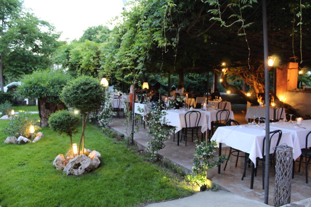 Amare Ristorante Locanda Certosa di Pavia Εξωτερικό φωτογραφία